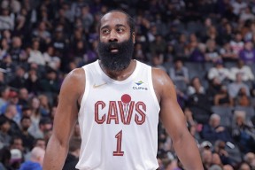 NGSPORTS-关于哈登回归赛场，大胜首场状态亮眼，勇士观众沸腾！的信息