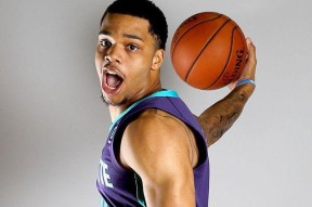 南宫体育-包含夏洛特黄蜂内部会议纪要流出：赛前外线爆发，欧联使命明确，球探报告显示潜力的词条