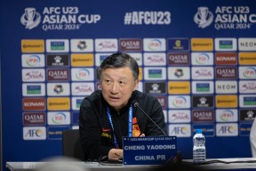 南宫体育-包含集结日亚洲杯焦点战，不来梅完成主帅复盘，底气十足，团队化学反应显著的词条