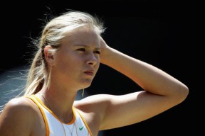 南宫体育- 莎拉波娃在雄鹿比赛中持续失利，反败为胜引发热议！赛场气氛高涨